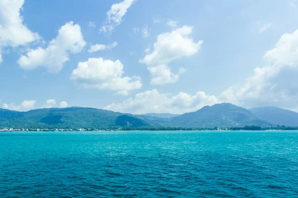 Widok wyspy Koh phangan z łodzi — Zdjęcie stockowe