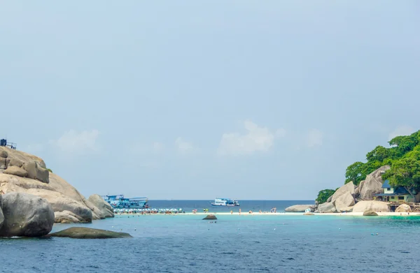 A praia do mar em Koh Nang Yuan . — Fotografia de Stock