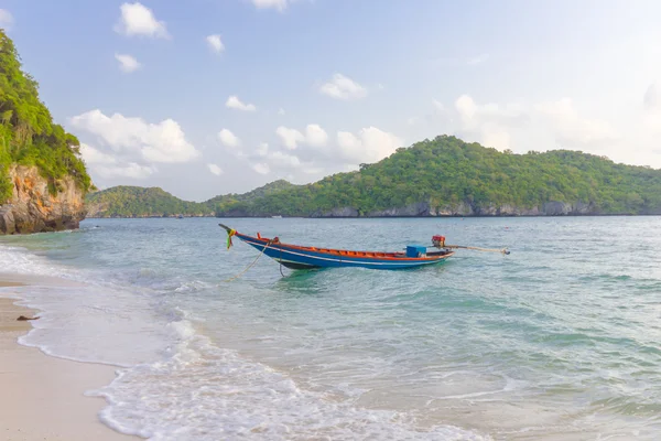 Long-tailed boat — Stock Photo, Image