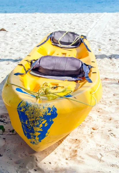 Kayaks on the tropical beach, Thailand — Stock Photo, Image