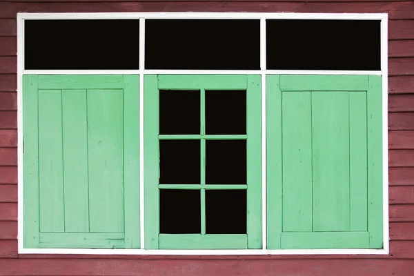 Рамка зеленого окна — стоковое фото