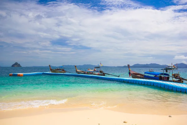 Camino en la playa — Foto de Stock