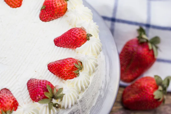 Tarta de queso fresas —  Fotos de Stock