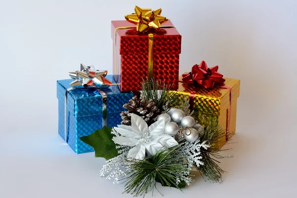 Três caixas de presentes de Natal — Fotografia de Stock