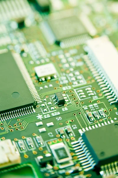 Elektronik in grün — Stockfoto