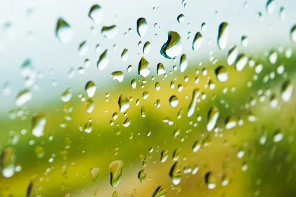 Gota de agua en el vidrio — Foto de Stock