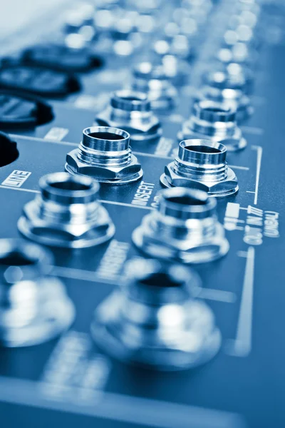 Conectores de audio en el mezclador — Foto de Stock