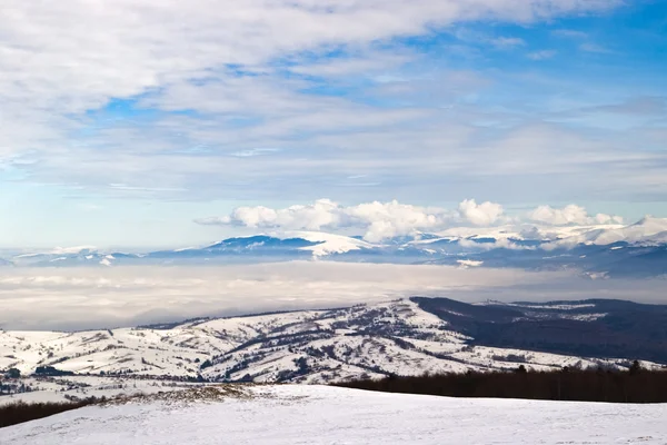 Montagnes d'hiver — Photo