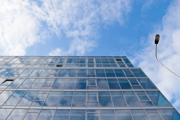 Edificio de oficinas —  Fotos de Stock