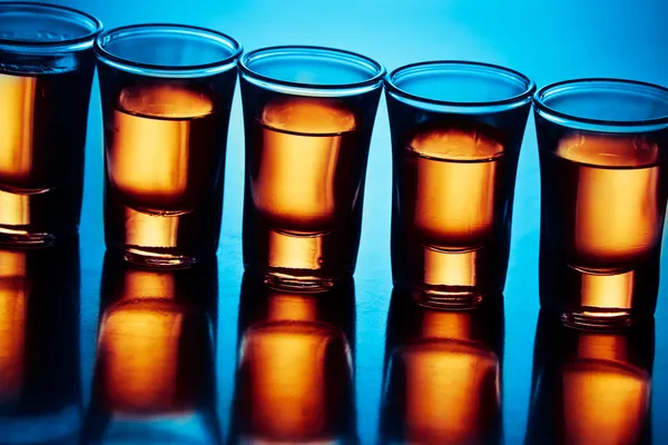 Beber shots — Fotografia de Stock