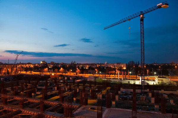 Construção ao pôr do sol — Fotografia de Stock