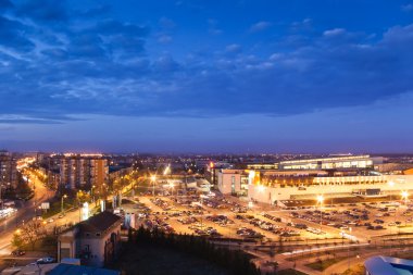 Güneş battıktan sonra Cityscape