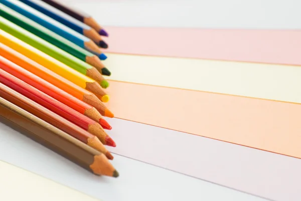 Kleurrijke kleurpotloden — Stockfoto