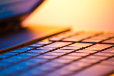 laptop ılık ışık