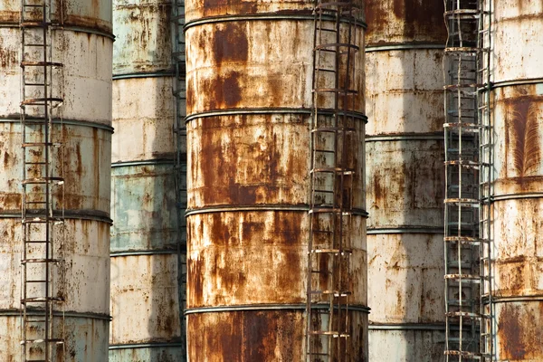Viejos contenedores oxidados — Foto de Stock