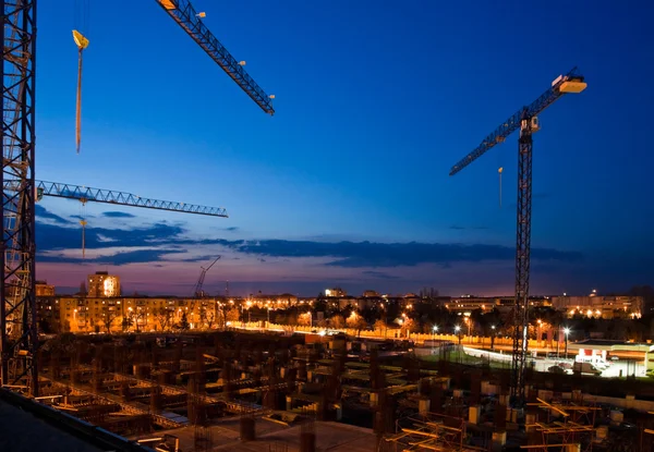 Bouw na de zonsondergang — Stockfoto