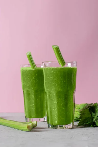 Green Smoothie Celery Two Tall Glass Healthy Diet Cold Drink — Fotografie, imagine de stoc