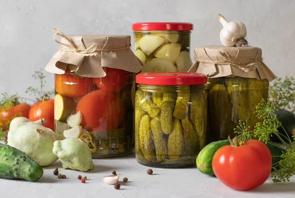 Pickled Cucumbers Tomatoes Squash Dill Garlic Chili Peppers Glass Jars — 스톡 사진
