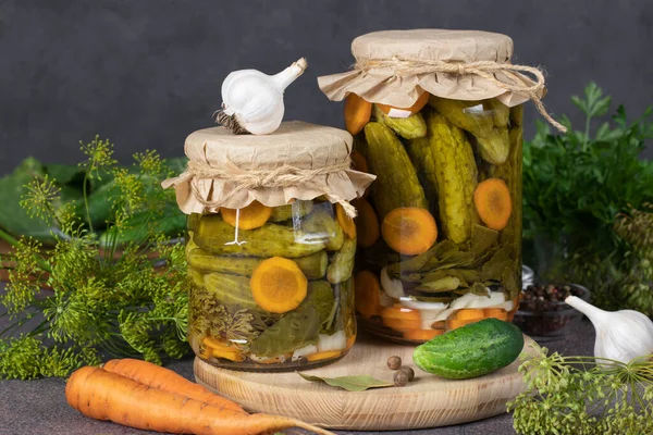 Homemade Pickled Cucumbers Carrots Garlic Bay Leaves Dill Two Jars — Stock Photo, Image