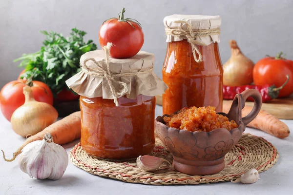Homemade Vegetable Caviar Carrots Peppers Garlic Tomatoes Bowl Glass Jars — Stockfoto