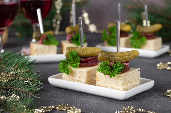 Canape Gherkins Smoked Sausage White Bread Cheese Gray Background Festive — Stock Photo, Image
