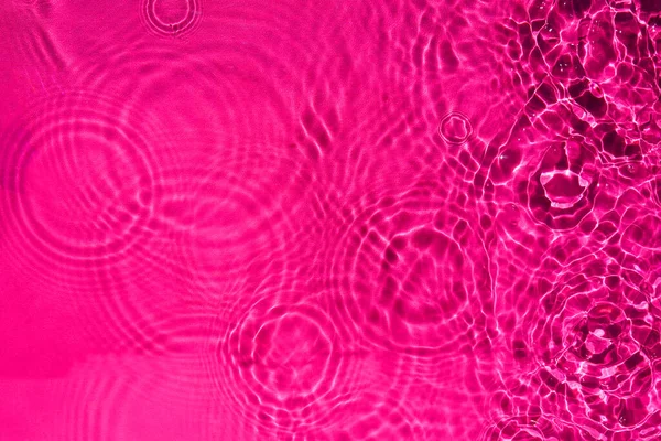 Abstraktní Klidná Vlnící Voda Dešťové Kapky Textury Růžové Barvě Vzor — Stock fotografie