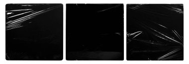 Üst üste koymak için plastik paket dokusu koleksiyonu. Kırışık gerilmiş plastik efekt. Siyah arkaplanda şeffaf plastik paket.