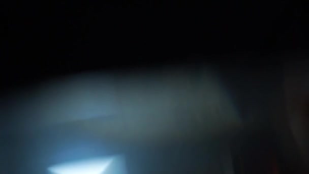 Işık Sızıntısı Prizması Yaratıcı Ses Sunumu Için Görüntüleri Örtüyor Anamorfik — Stok video