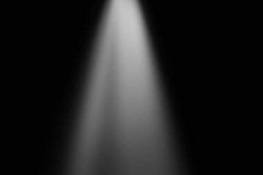 Fotoğraf ögesi örtüsü için yumuşak beyaz sis çizgisi. Siyah arka planda izole sis. Peyzaj fotoğrafları için ek grafikler.