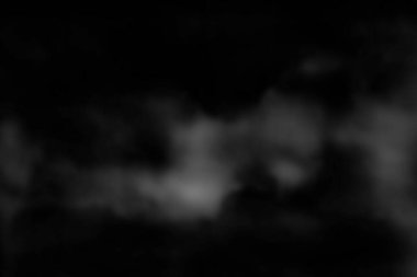 Fotoğraf elementi örtüsü için yumuşak beyaz sis. Siyah arka planda izole sis. Peyzaj fotoğrafları için ek grafikler.