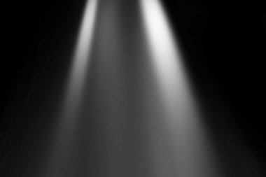 Fotoğraf ögesi örtüsü için yumuşak beyaz sis çizgisi. Siyah arka planda izole sis. Peyzaj fotoğrafları için ek grafikler.