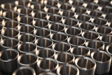 Araba yedek parçaları birlikte paketlenmiş