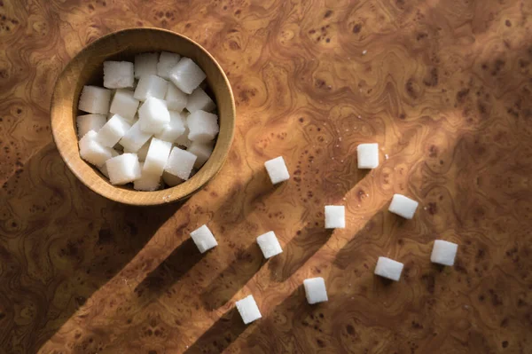 Şeker Rafine Şeker Masadaki Şeker Kasesine Dökülür — Stok fotoğraf