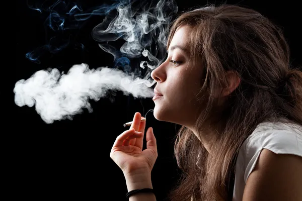 Smoking Woman — Stock Photo, Image