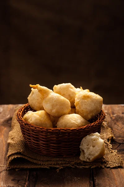 Pettole