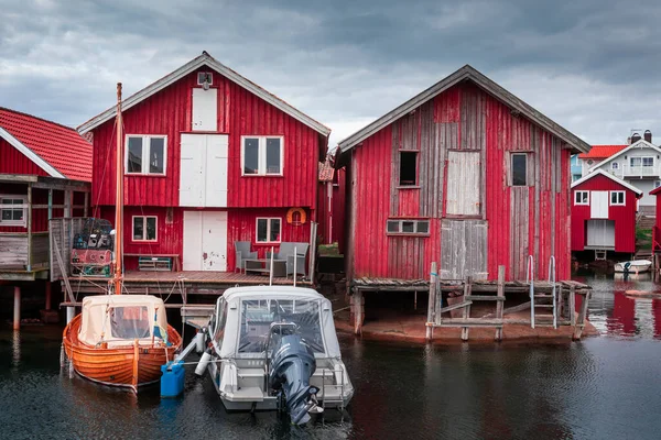 Bay Red Boathouses Boats Smoegen West Coast Sweden — Stockfoto