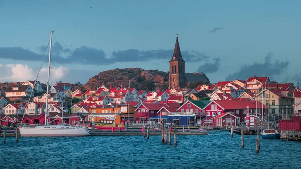 Fjaellbacka Skyline Harbour Red Houses Late Afternoon Blue Sky Sweden — Photo