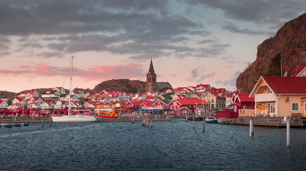 Fjaellbacka Skyline Harbor Red Houses Mountain Vetteberget Sunset Sweden — Photo