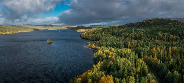 Lakeshore Met Bos Aan Een Meer Lapland Zweden Van Boven — Stockfoto