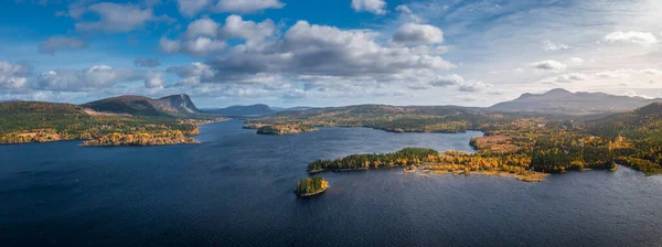 Paisagem Selvagem Com Lago Montanhas Outono Lapônia Suécia Cima Durante — Fotografia de Stock