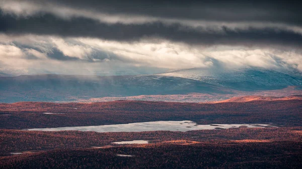 Landskap Pieljekaise Nationalpark Hösten Med Sjöar Och Fjäll Lappland Sverige — Stockfoto