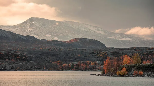 Mountain Landscape Lake Stora Sjoefallet National Park Autumn Lapland Sweden — Stockfoto