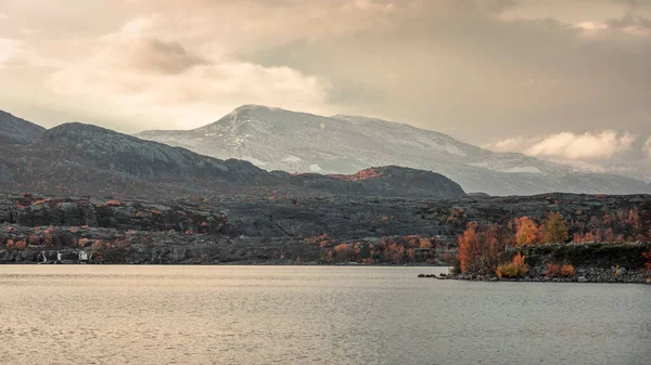 Mountain Landscape Lake Stora Sjoefallet National Park Autumn Lapland Sweden — Stockfoto