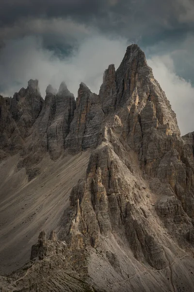Paternkofel Hory Dolomitských Alpách Jižním Tyrolsku Během Léta Tmavými Mraky — Stock fotografie