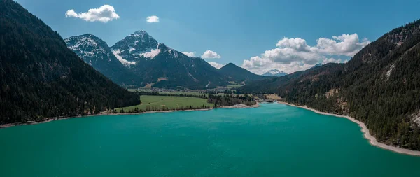 Turquoise Colored Lake Plansee Mountains Tyrol Austria Sunny Blue Sky — Stockfoto