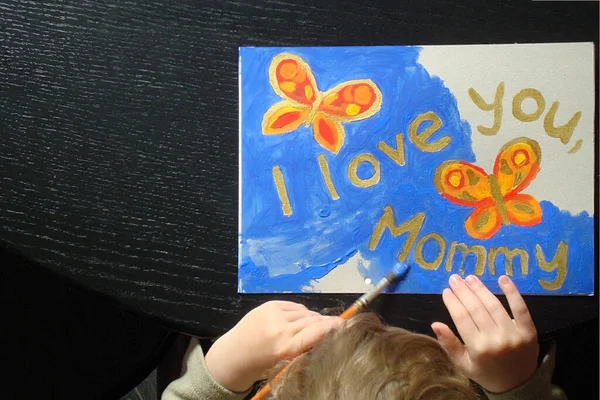 Hand Little Child Painting Picture Butterflies Mom Mother Day Text — стоковое фото
