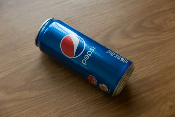 Kulim Malaysia February 6Th 2021 Pepsi Can Wooden Background — ストック写真