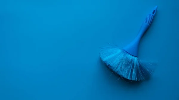 Blue Cleaning Brush Blue Background — ストック写真