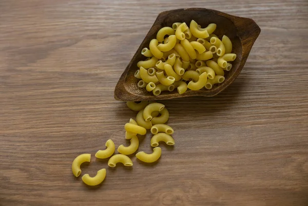 Raw Uncooked Elbow Macaroni Wooden Bowl — Stock Photo, Image