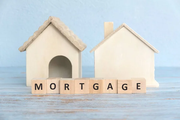Concept Property Real Estate Mortgage House Model Wooden Cube Mortgage — Fotografia de Stock